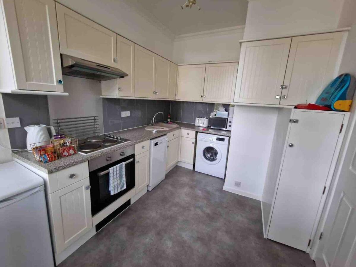 Two Bedroom Mansion House By Az Luxury Newmarket With Parking And Wifi * Newmarket (Suffolk)